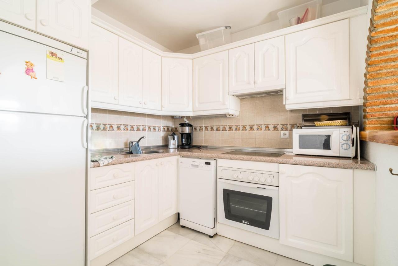 Pueblo El Jardin! Family Friendly Contemporary With Ecellent Location *
