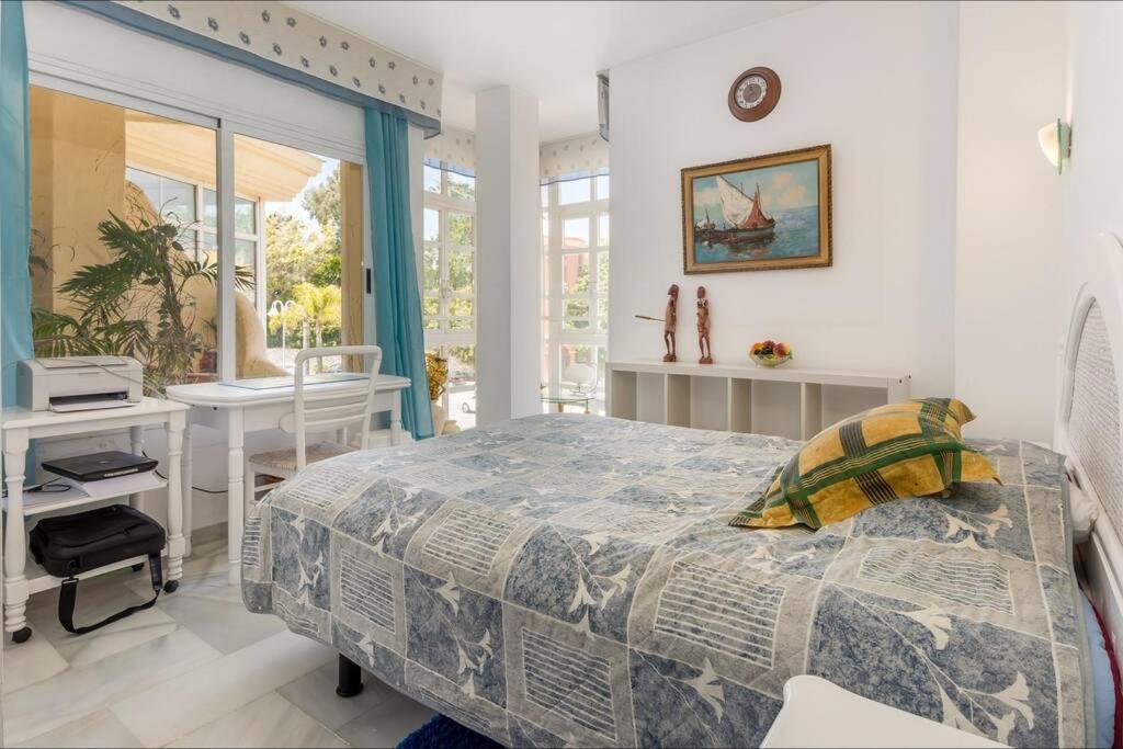 Puerto Marina 3 Bedrooms With Panoramic Sew View