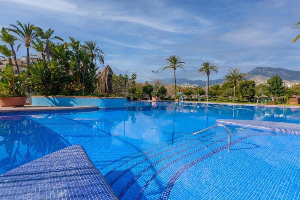Benalbeach, Bonito 2 Apartment