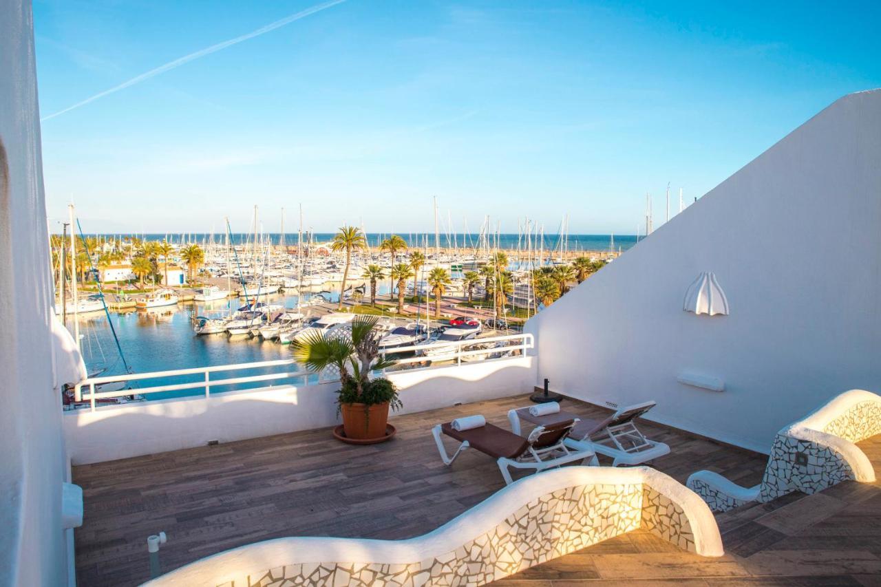 Apartment Popeye Suite: Puerto Marina Island Retreat With Rooftop Pool Benalmadena
