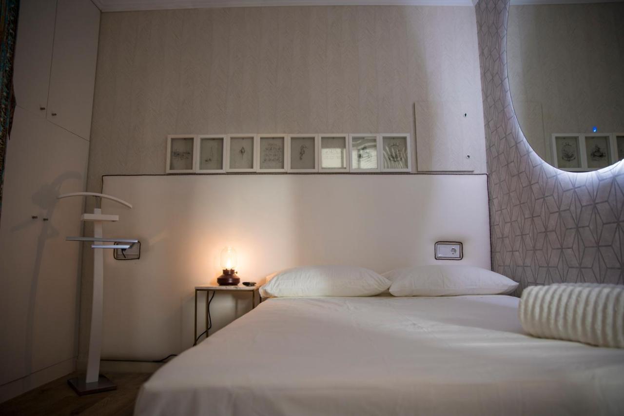 Popeye Suite: Puerto Marina Island Retreat With Rooftop Pool *