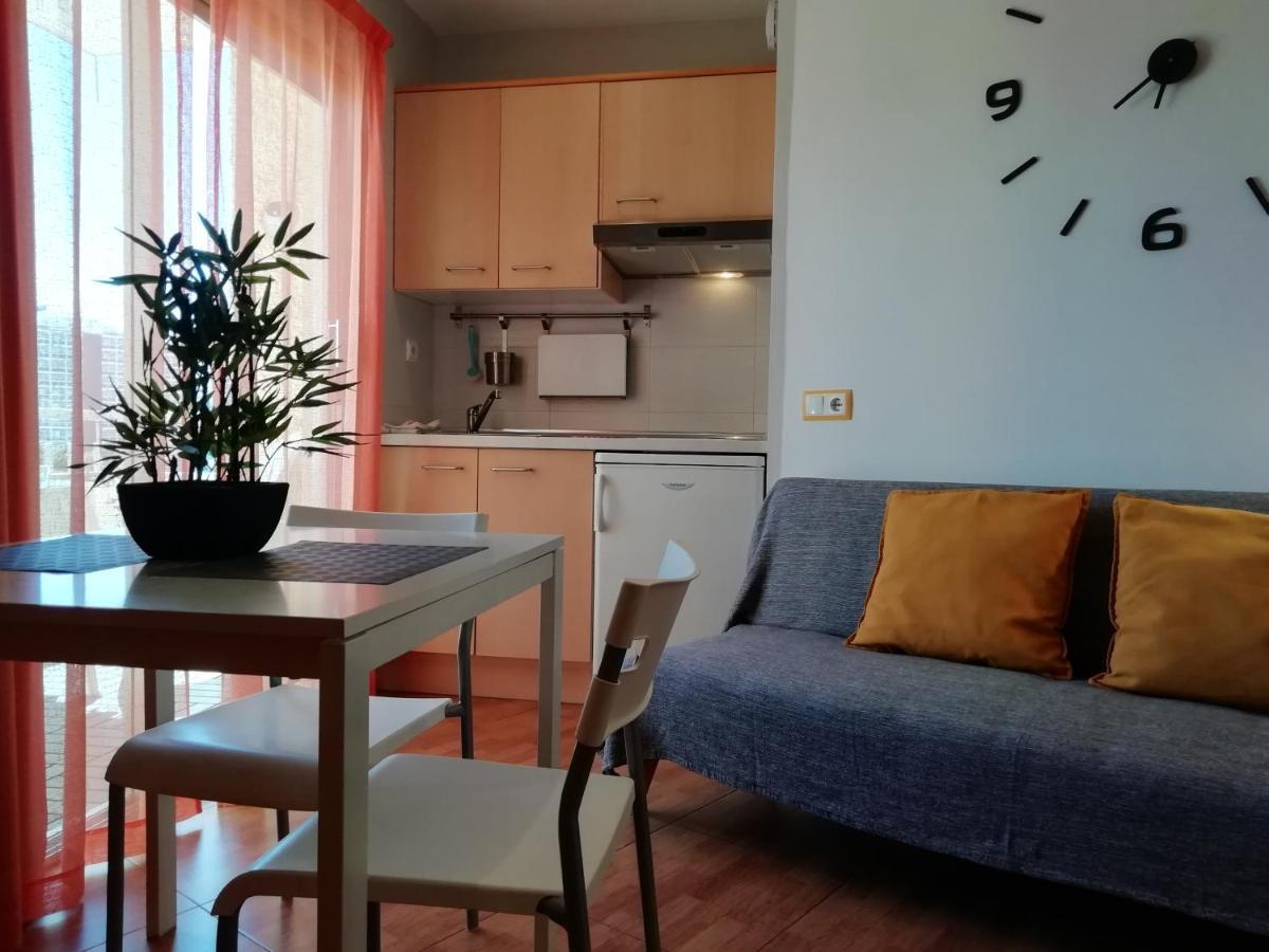 Apartamento-estudio Maite-3 Apartment *