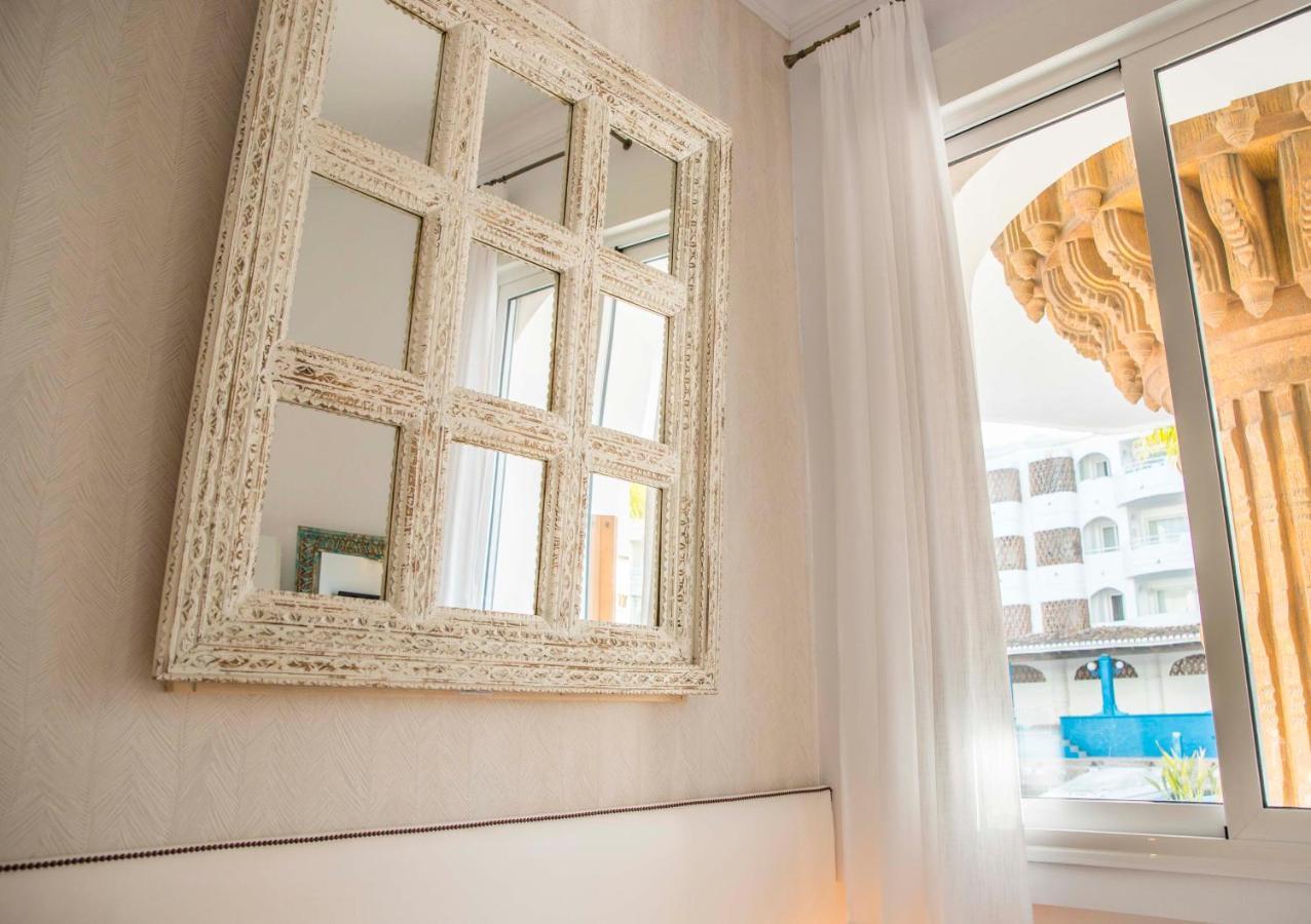 Popeye Suite: Puerto Marina Island Retreat With Rooftop Pool Apartment Benalmadena
