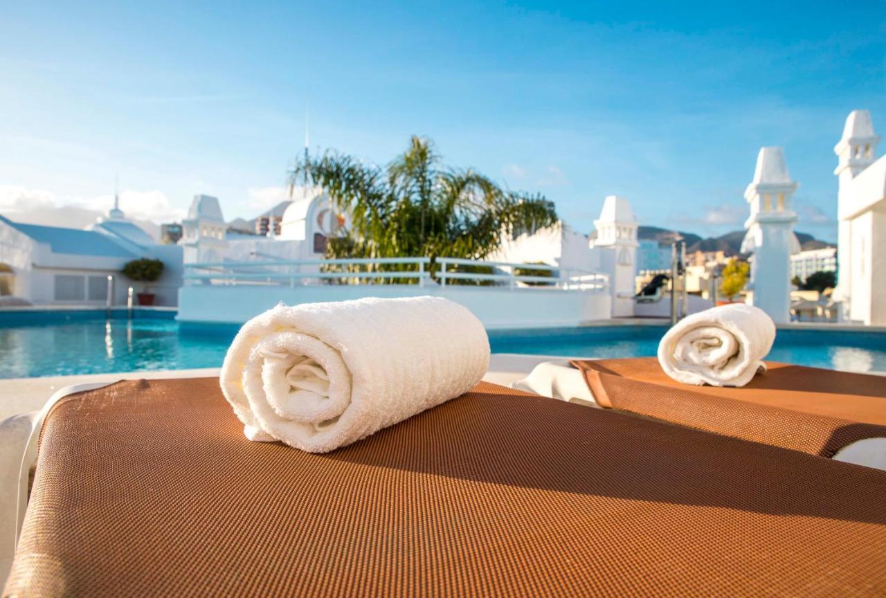 Popeye Suite: Puerto Marina Island Retreat With Rooftop Pool * Benalmadena
