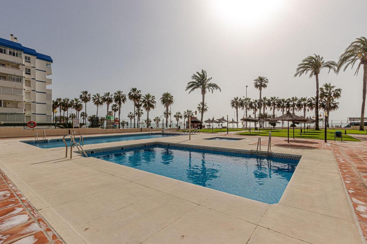 Beachfront With Spectacular Views And Swimming Pool Benalmádena