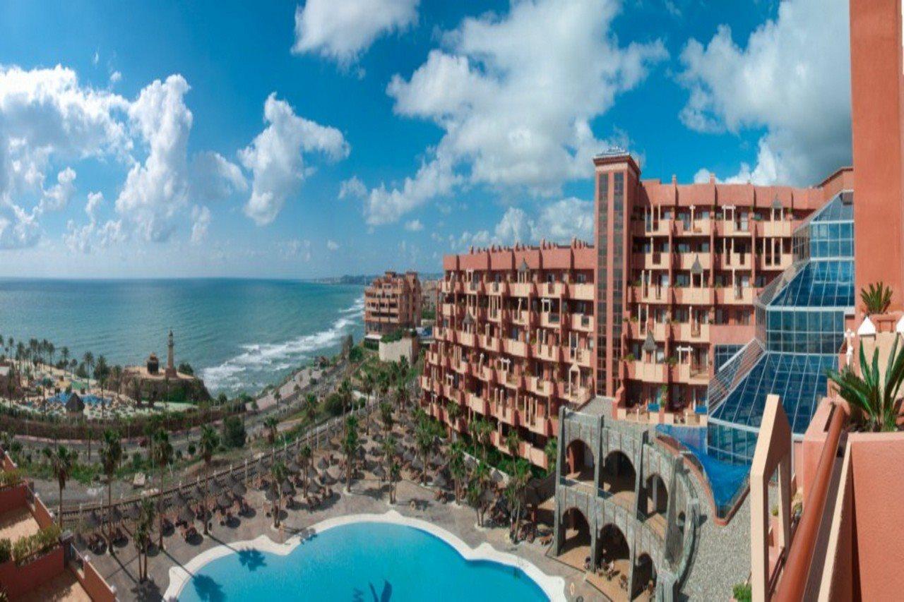 World Polynesia Hotel
