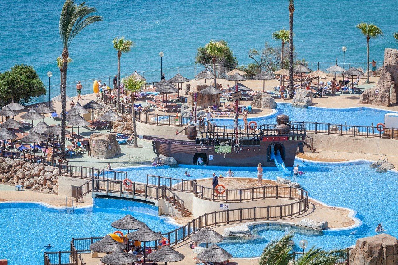 World Hotel 4*