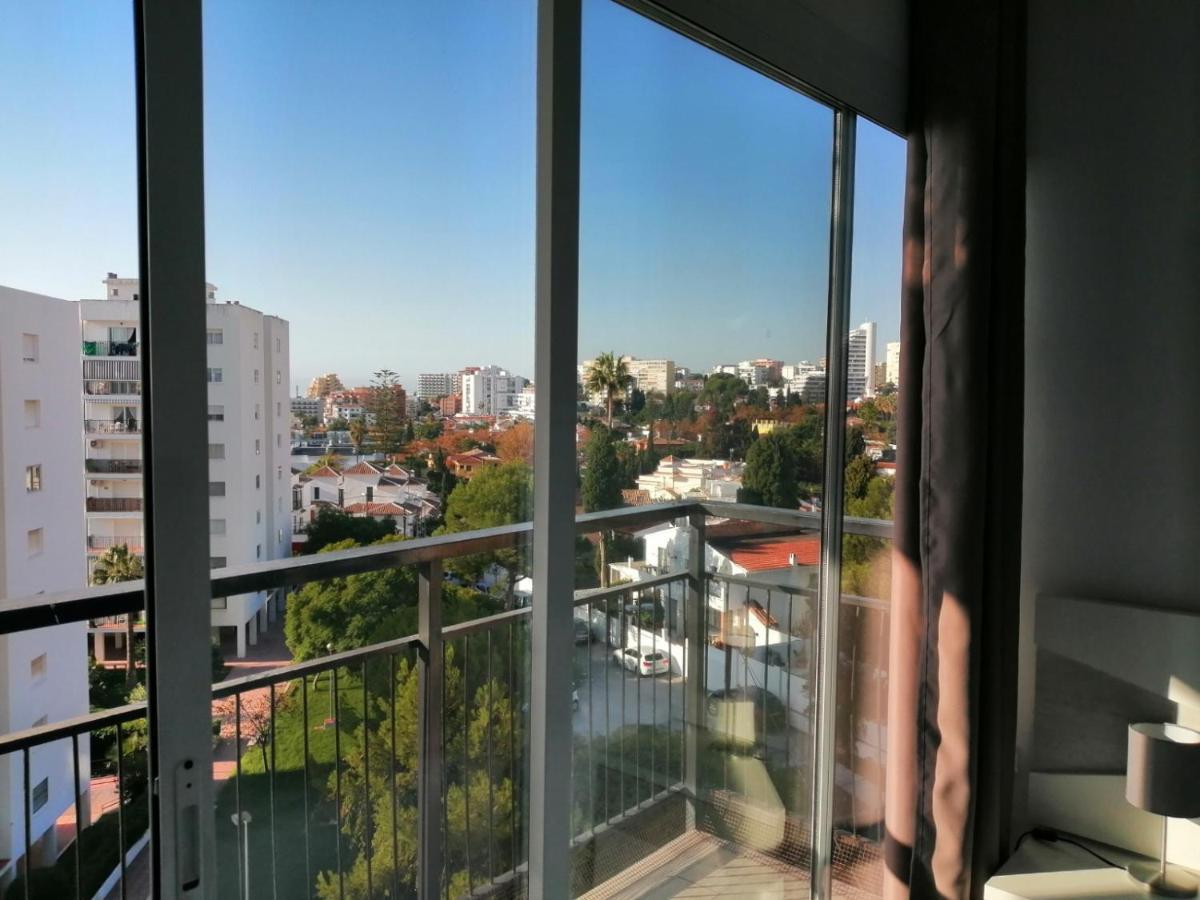 Precioso Apartamento En Enfrente De Puerto Marina Apartment *
