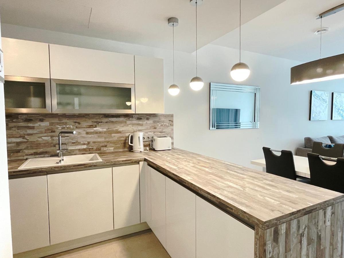 Bayview, - Luxurious With Views, Garden, Community Pool And A Padel Court Apartment Benalmadena