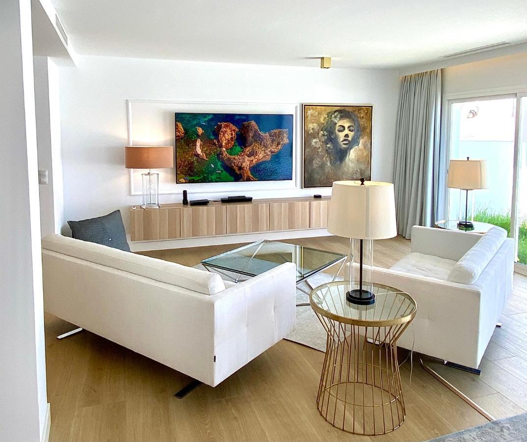 Mondrian Luxury & Villa *
