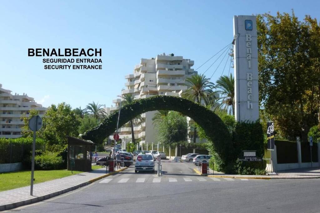 Estudio En Benalbeach, Vistas Mar, Primera Linea Playa *