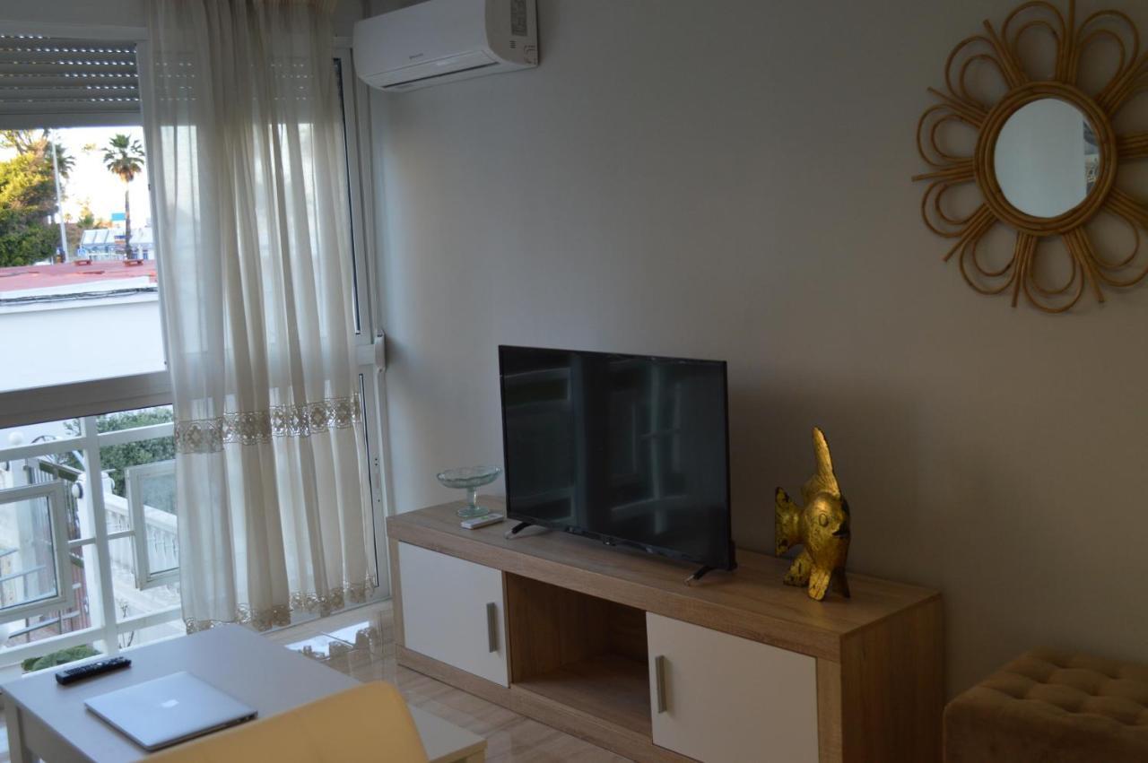 Seafront Recently Renovated Apartment *