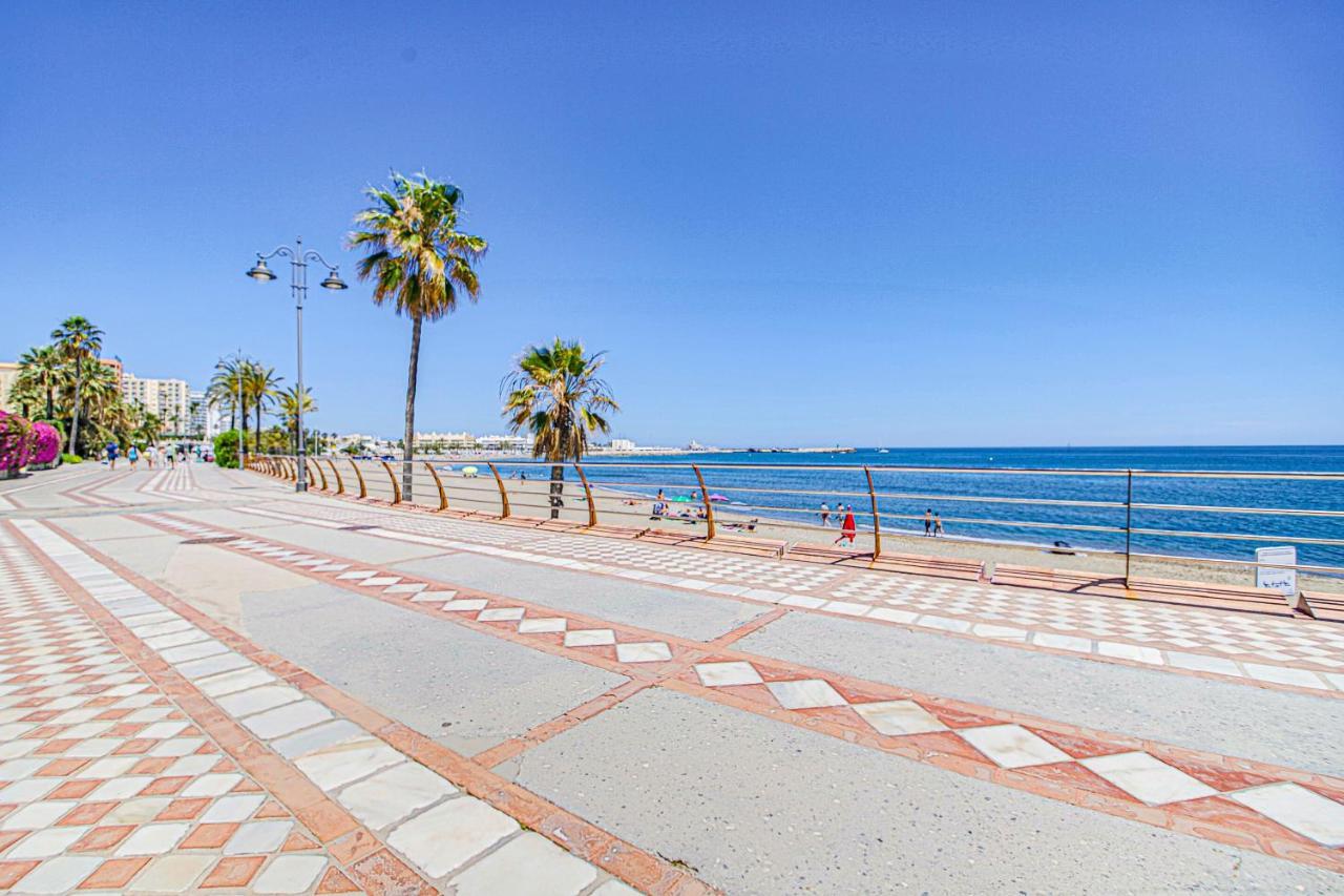 Bonito Al Lado De La Playa Con Vistas Al Mar Benalmadena