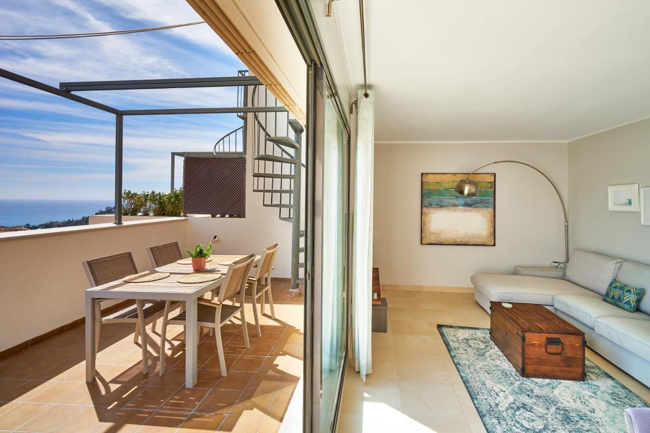 Sea View Penthouse, Pool, Privacy, Apartment *