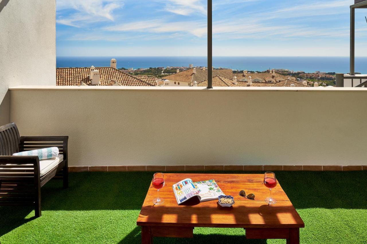 Sea View Penthouse, Pool, Privacy, Apartment
