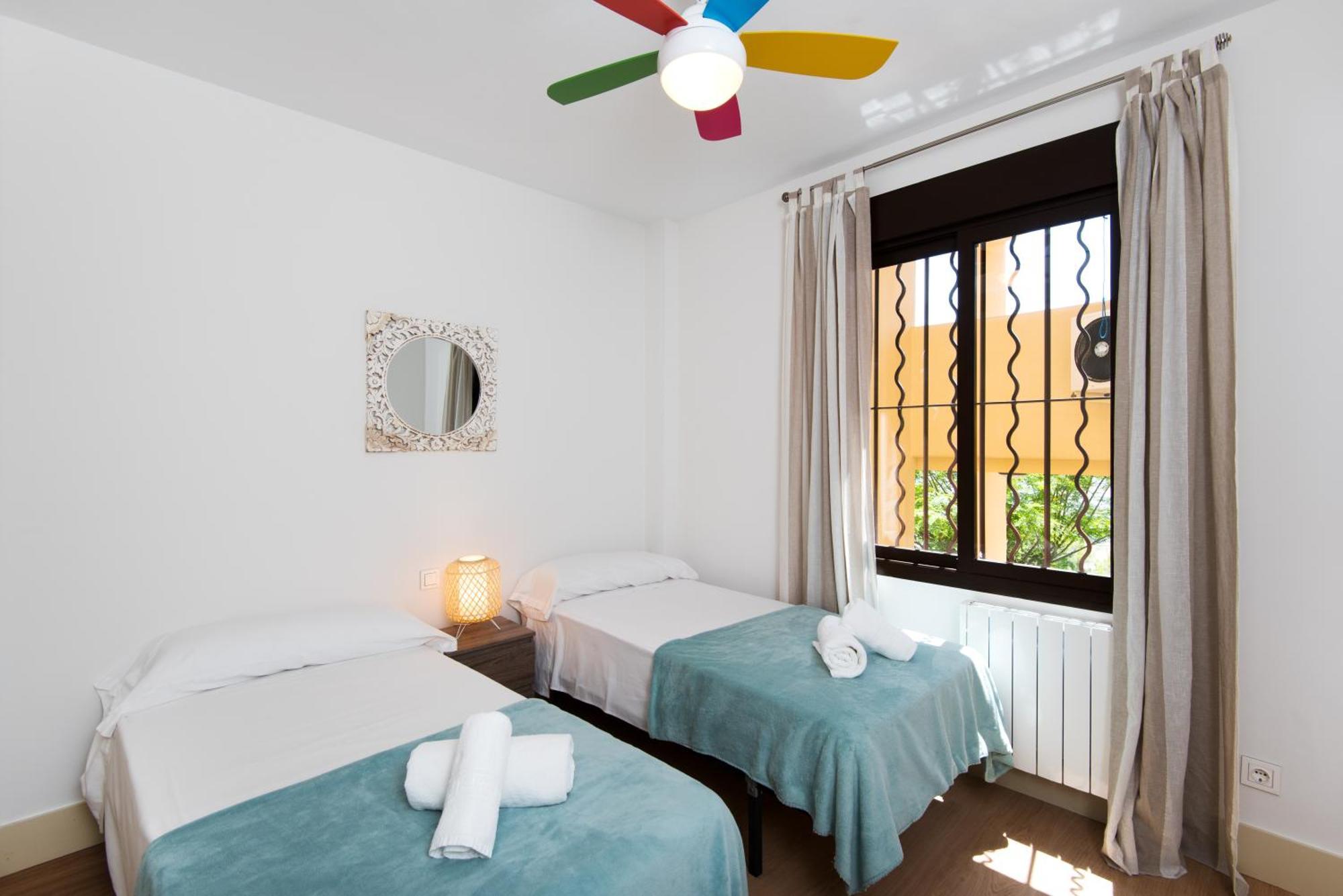 Apartamento Piso Pueblo Con Vista, Piscina Y Tranquilidad *