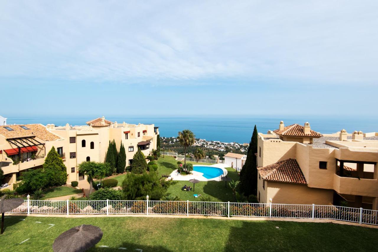 Piso Pueblo Con Vista, Piscina Y Tranquilidad Benalmádena