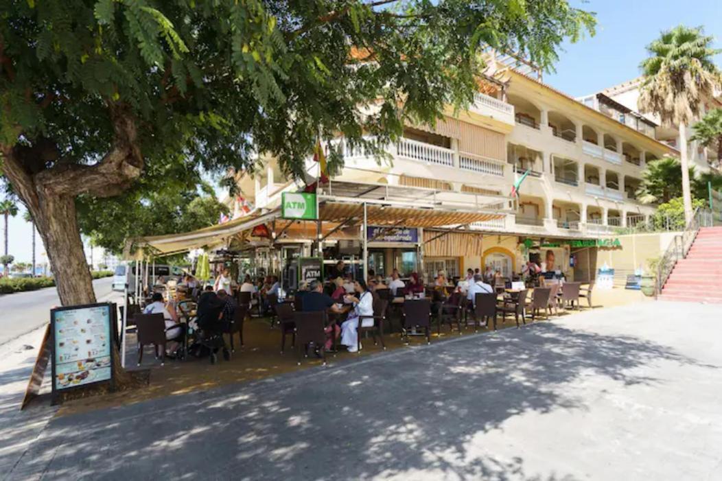 Apartment Chic Beachfront Flat With Amazing Sea Views And Private Indoor Parking