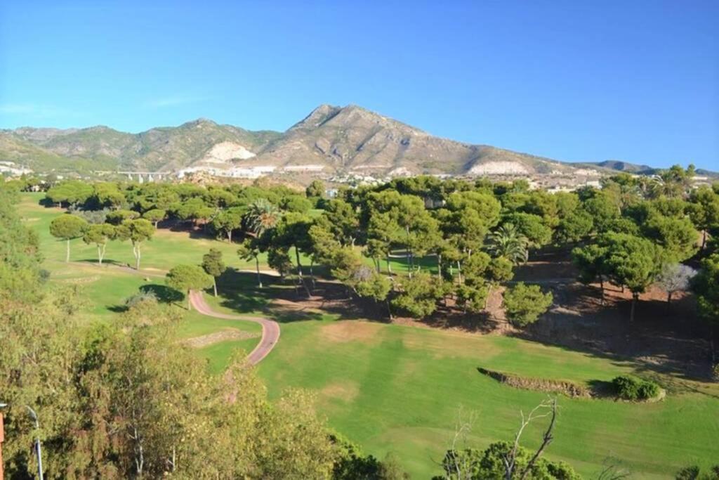 Hermoso Alquiler -Piscina - Playa - Campo De Golf Benalmadena