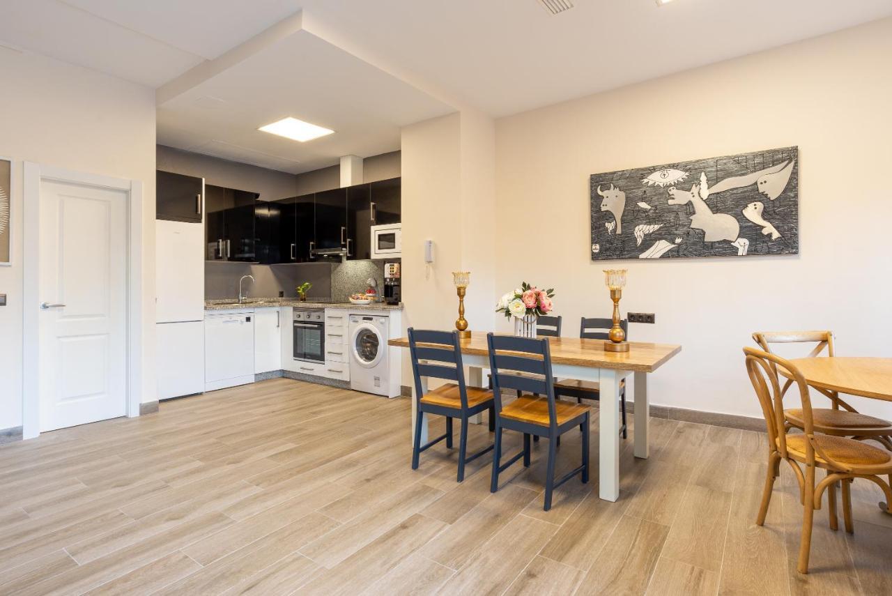 Apartment Duplex De Lujo En La Playa , Jacuzzy, Piscina, Chimenea Y Padel Benalmadena