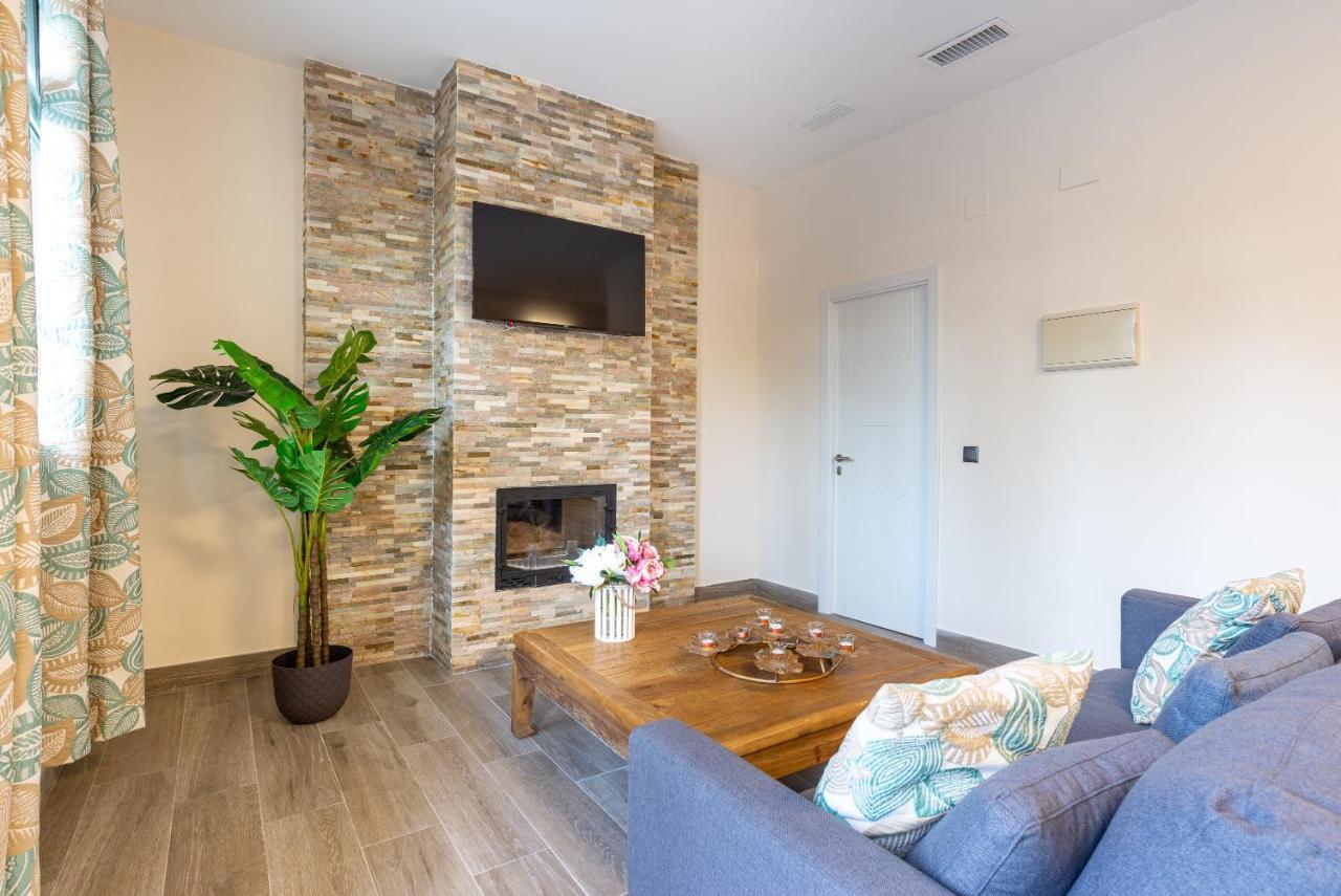 Duplex De Lujo En La Playa , Jacuzzy, Piscina, Chimenea Y Padel Benalmadena