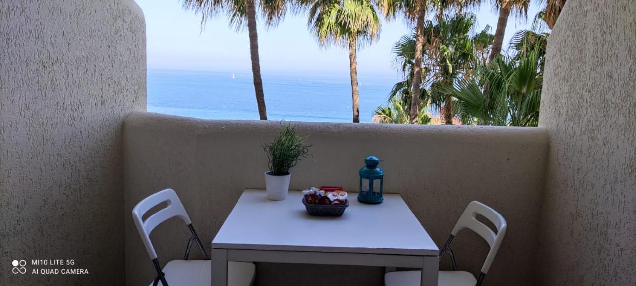 Estudio En Benalbeach, Vistas Mar, Primera Linea Playa *