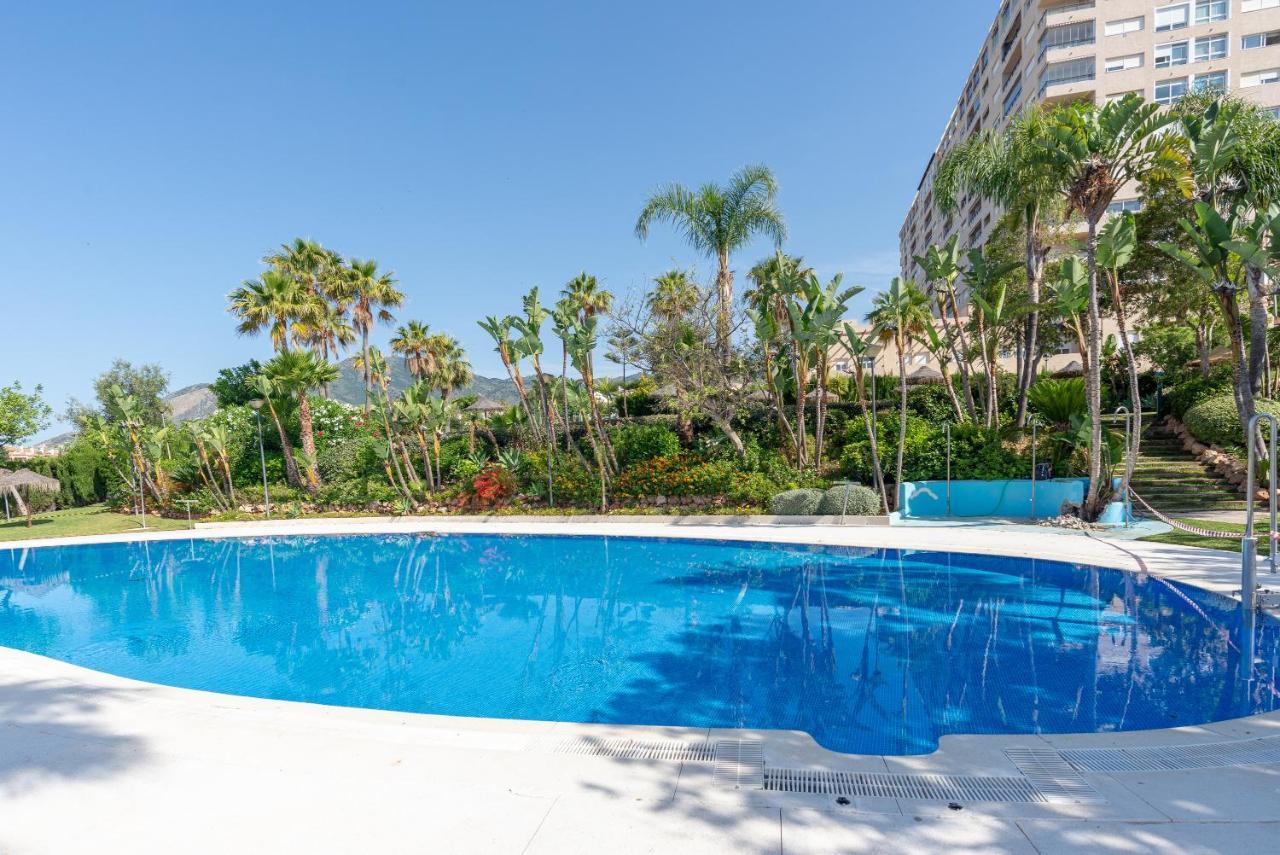 Apartment Duplex De Lujo En La Playa , Jacuzzy, Piscina, Chimenea Y Padel Benalmadena
