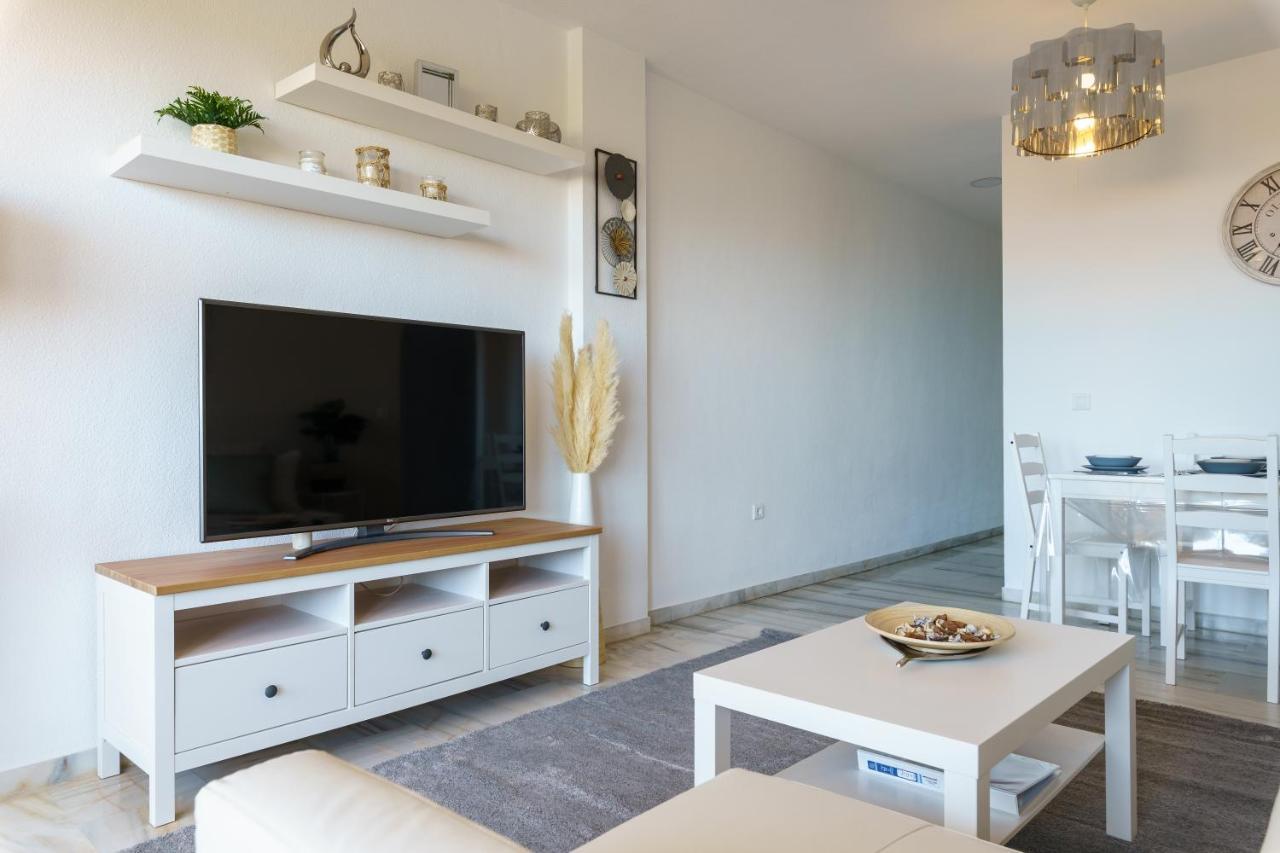 Chic Beachfront Flat With Amazing Sea Views And Private Indoor Parking Apartment Benalmadena