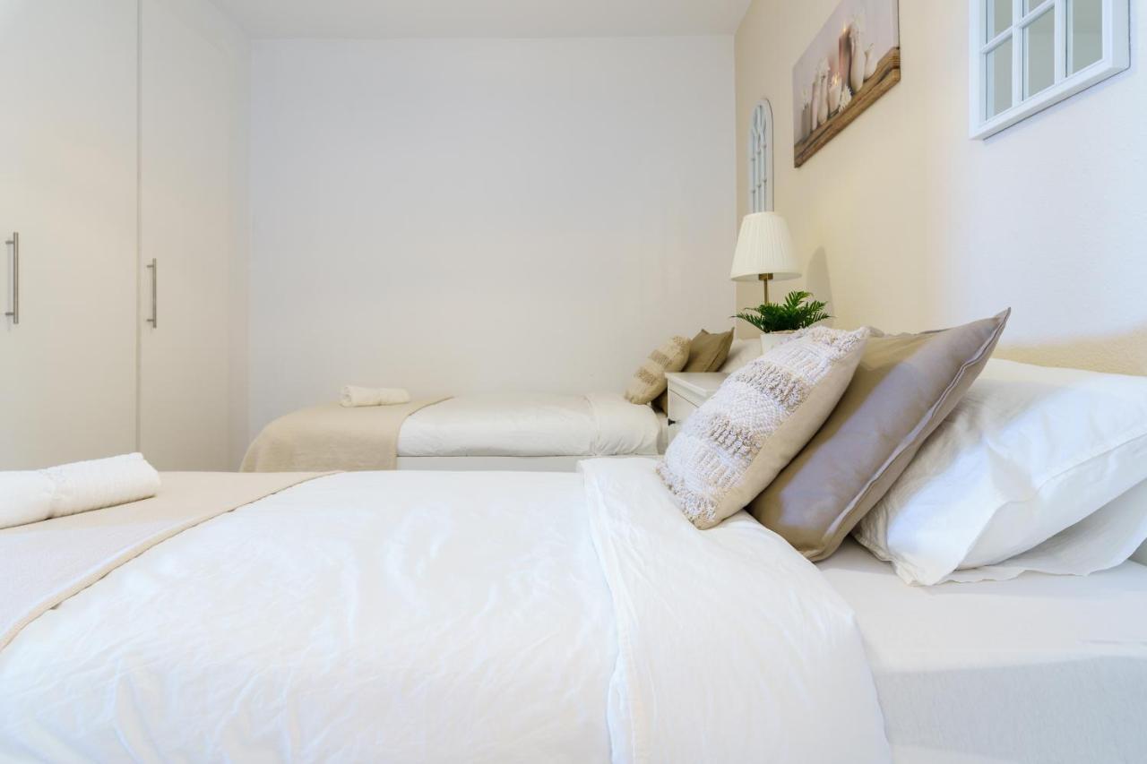 Apartment Chic Beachfront Flat With Amazing Sea Views And Private Indoor Parking