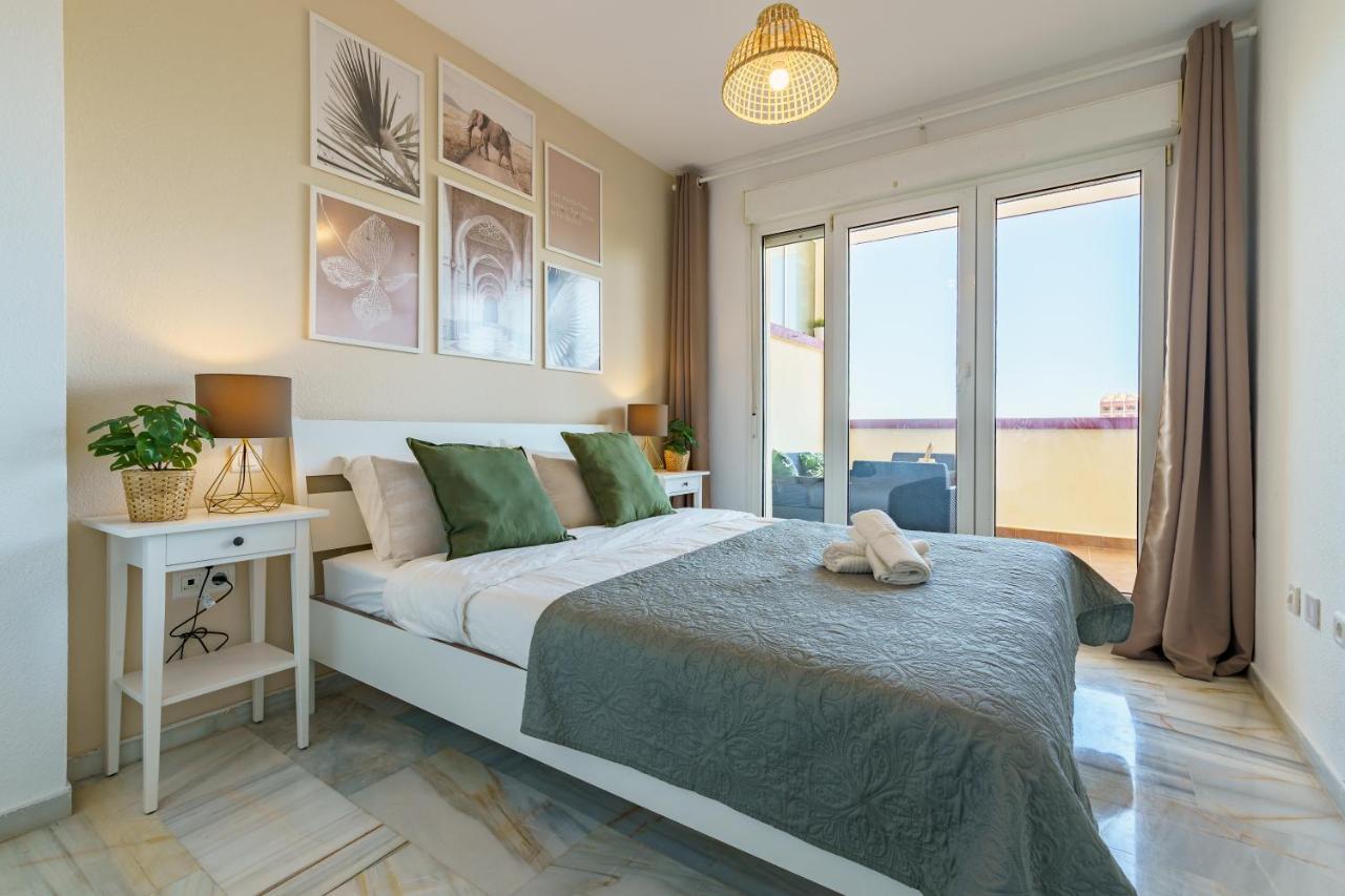 Apartment Chic Beachfront Flat With Amazing Sea Views And Private Indoor Parking