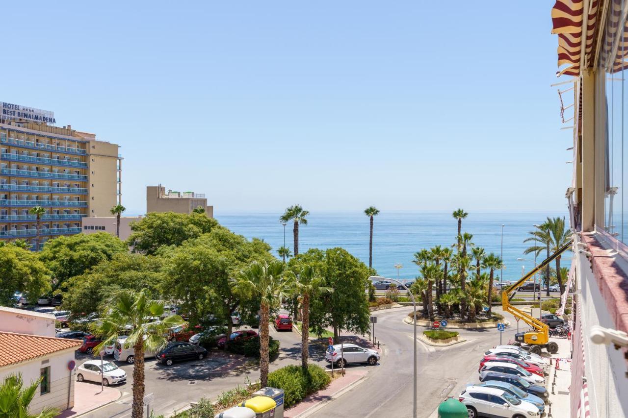 Chic Beachfront Flat With Amazing Sea Views And Private Indoor Parking Apartment