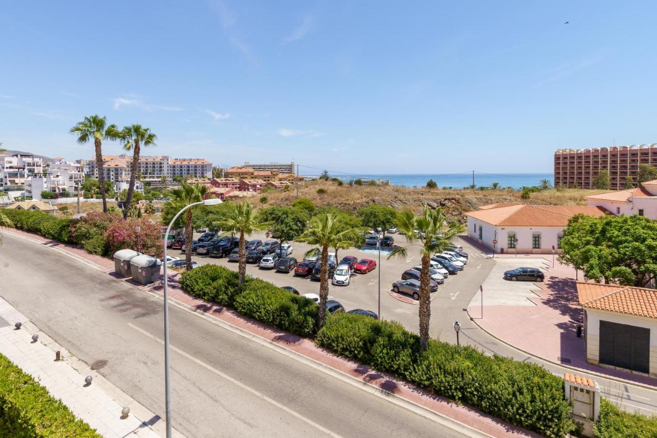 Chic Beachfront Flat With Amazing Sea Views And Private Indoor Parking