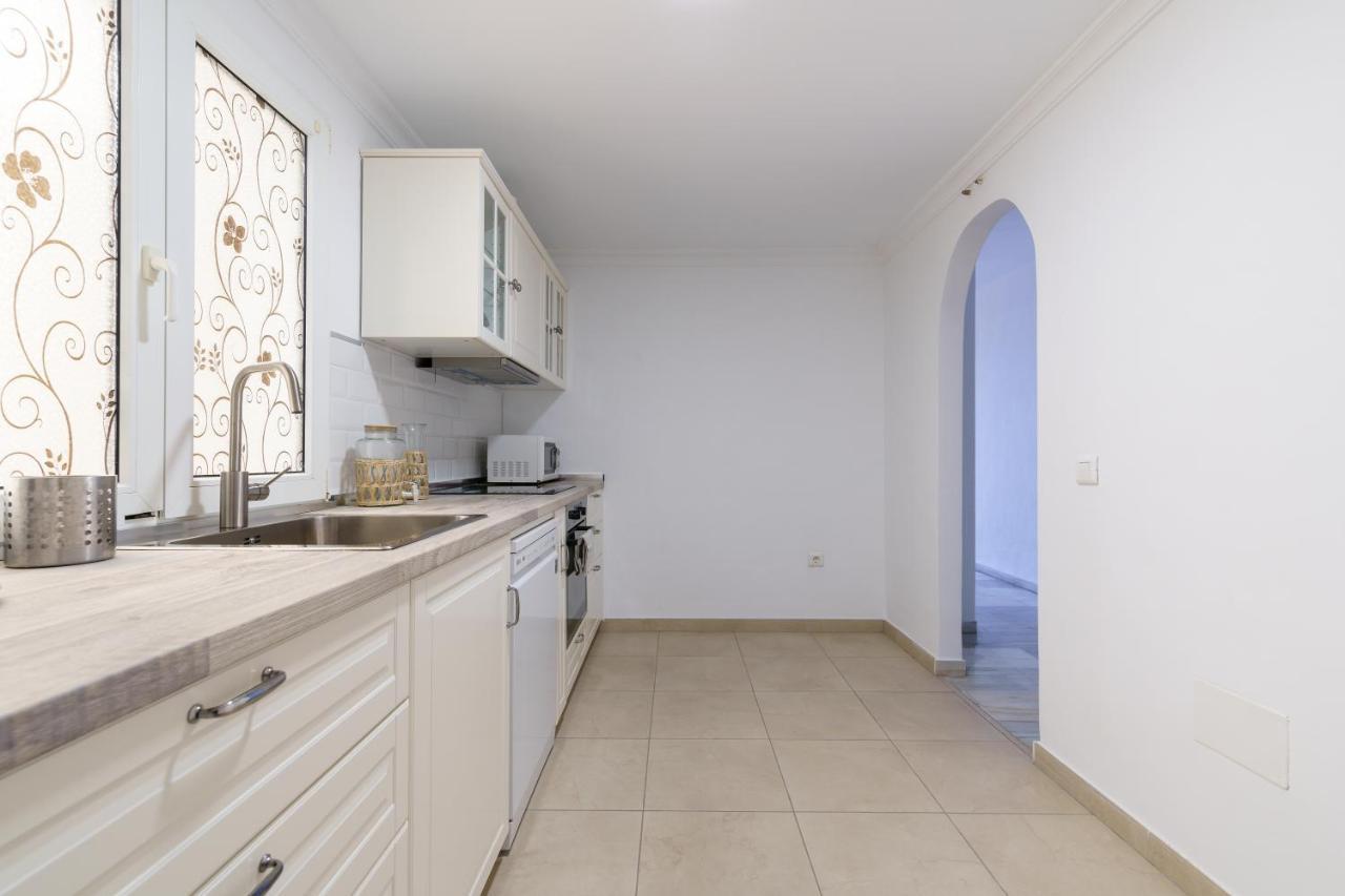 Chic Beachfront Flat With Amazing Sea Views And Private Indoor Parking Benalmadena