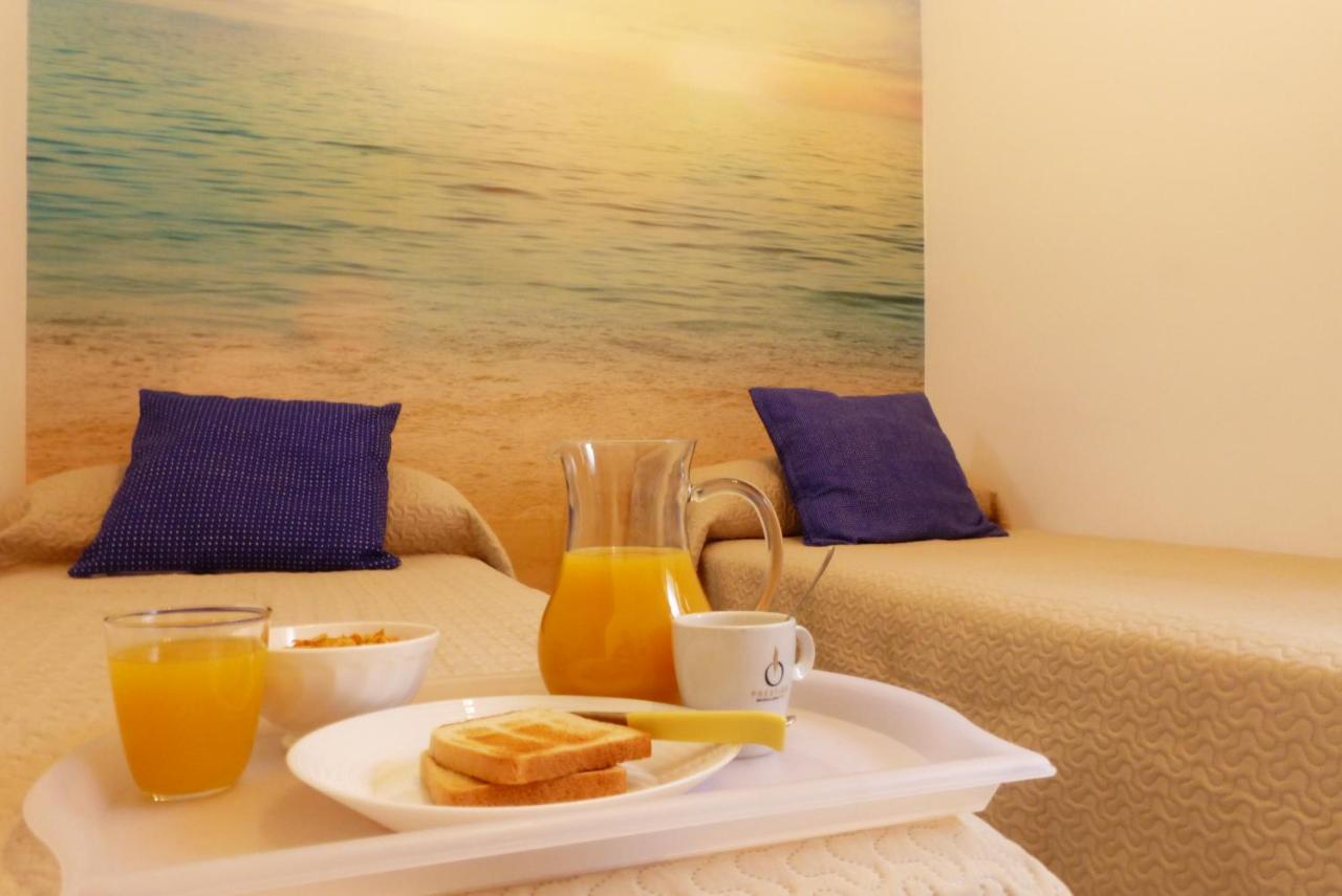 Studio With Access To The Garden. Open Pool. Beach Very Close. Wifi & Netflix Free Benalmádena