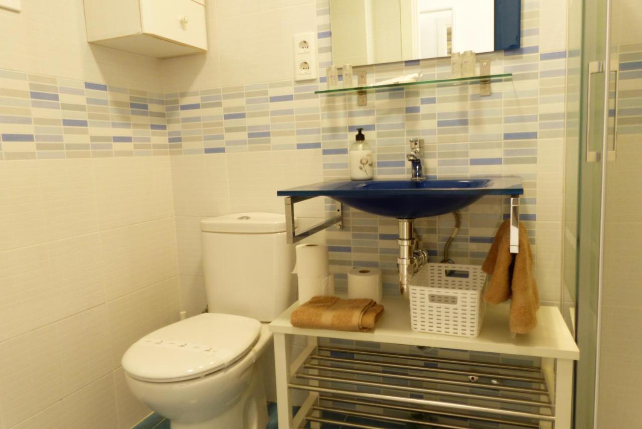 Apartamento Studio With Access To The Garden. Open Pool. Beach Very Close. Wifi & Netflix Free *