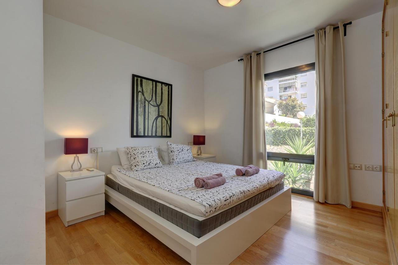 In Puerto Marina With Private Pool Villa Benalmadena