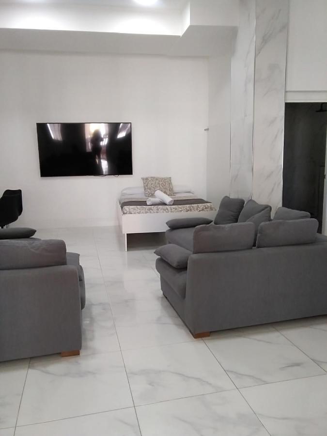 Fantastic Estudio The *