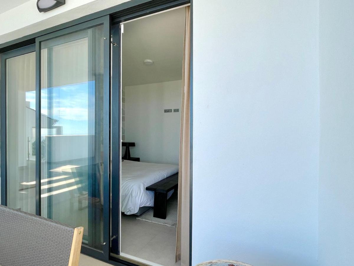 Bayview -superb Luxurious Sea View Penthouse With Private Hot Tub By Solrentspain Apartment *