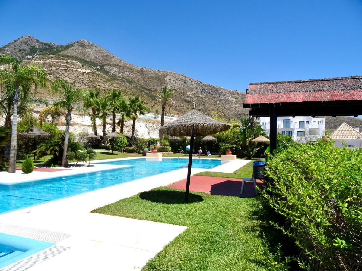 Bayview -superb Luxurious Sea View Penthouse With Private Hot Tub By Solrentspain *