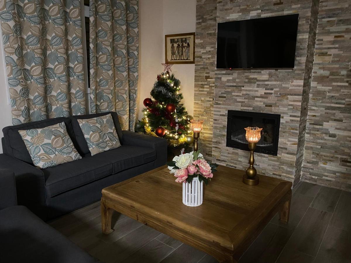 Duplex De Lujo En La Playa , Jacuzzy, Piscina, Chimenea Y Padel *