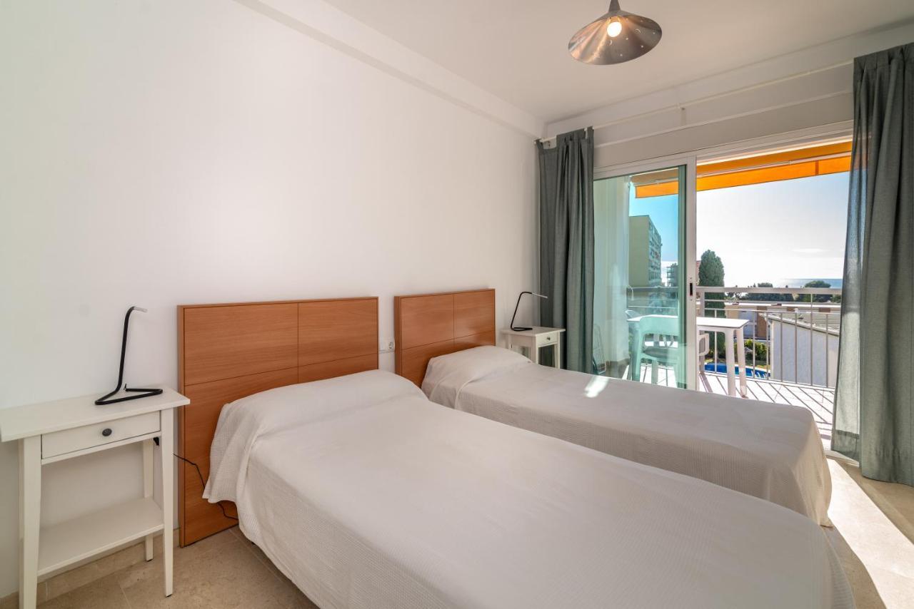 Seaviews 500m From The Beach
