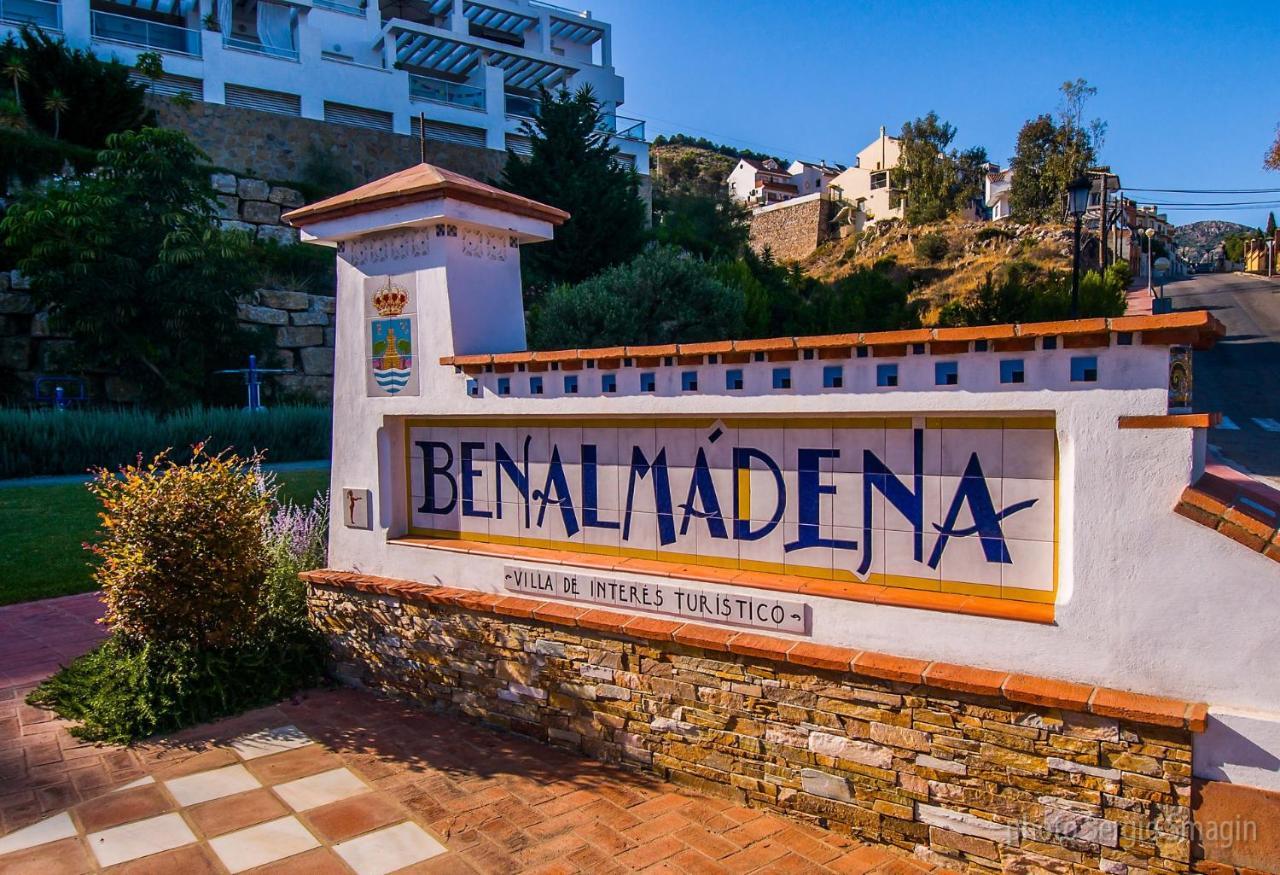 Lomas De Mena 20: Seaside Penthouse With Pool And Bbq *