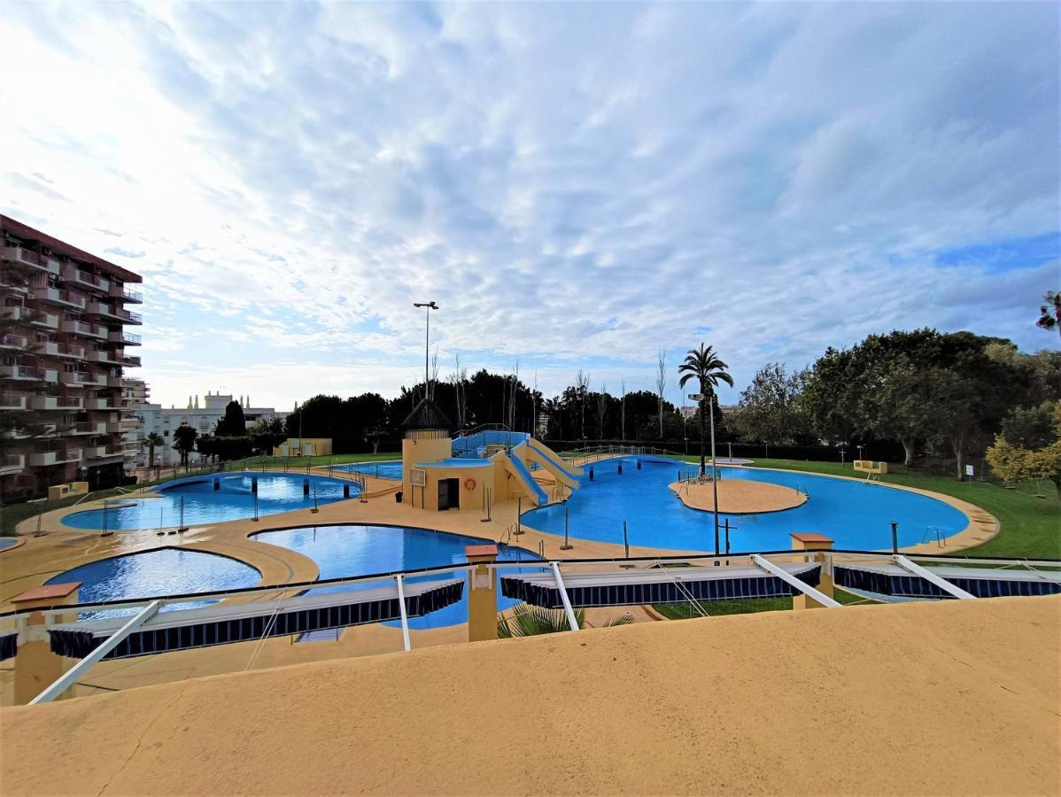 Apartamento Piscinas, Fire Stick Amazon, Wifi, Terraza, Reformado *