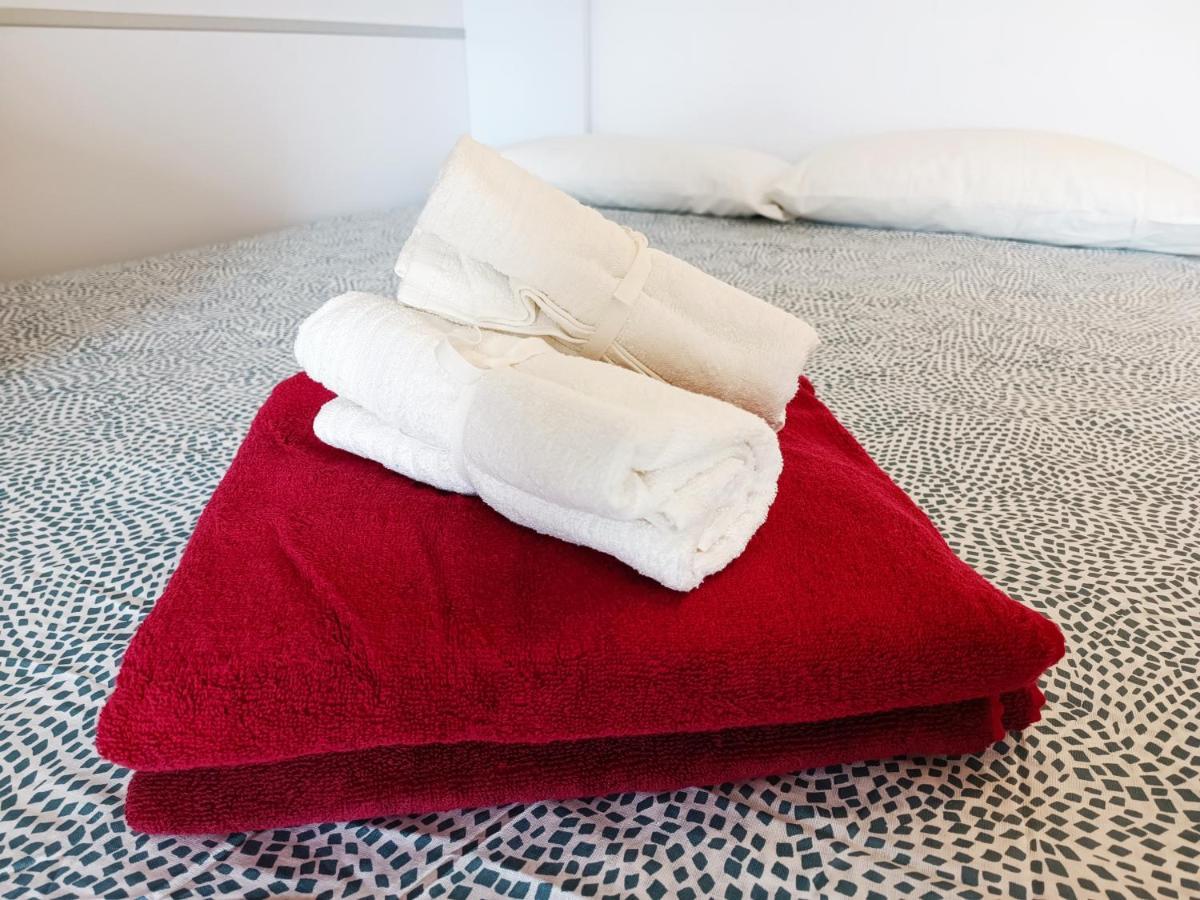 Apartment Piscinas, Fire Stick Amazon, Wifi, Terraza, Reformado