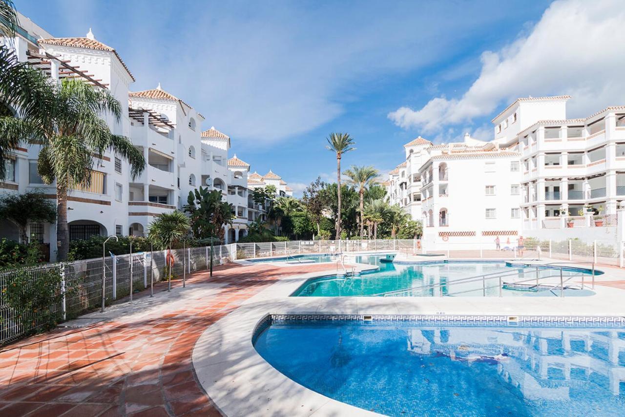 Lovely 2 Bedroom W/ Large Garden + Pools Apartamento Benalmádena