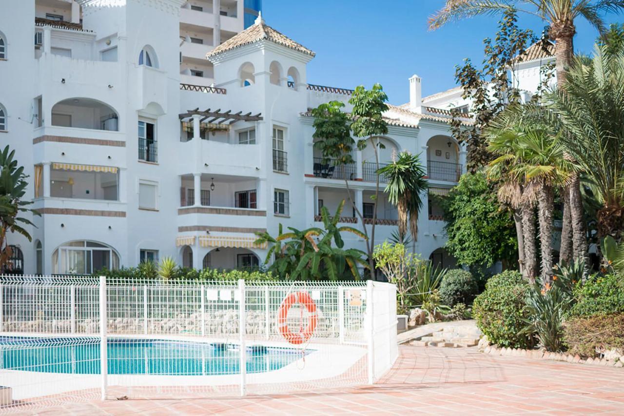 Lovely 2 Bedroom W/ Large Garden + Pools Benalmadena