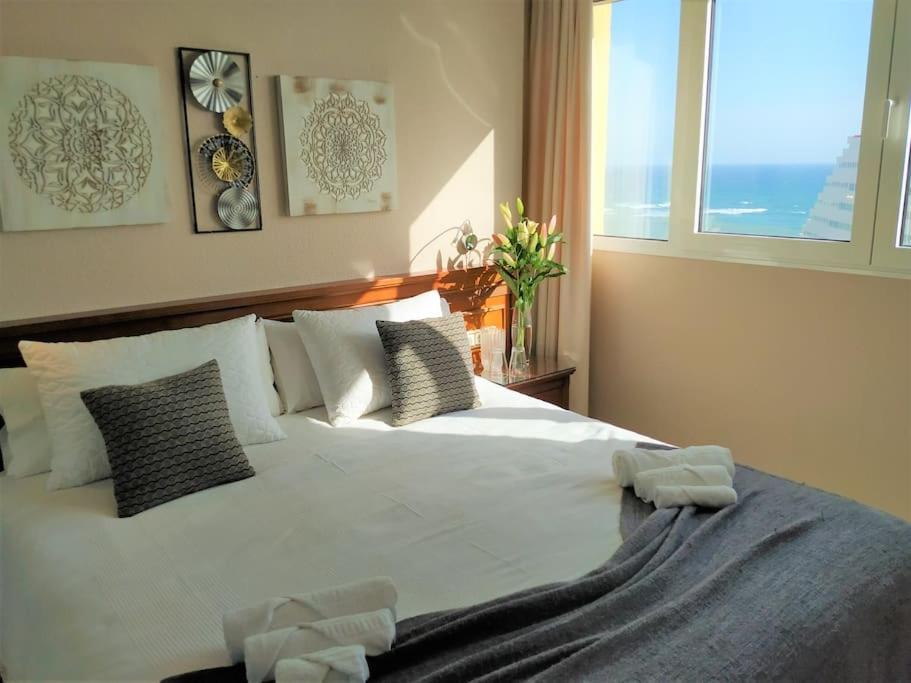 Apartment Don Gustavo 2 Bedroom Front Apt, Sea Views