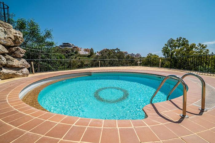 Villa Tranquil 3 Bed With Private Pool + Sea View! *