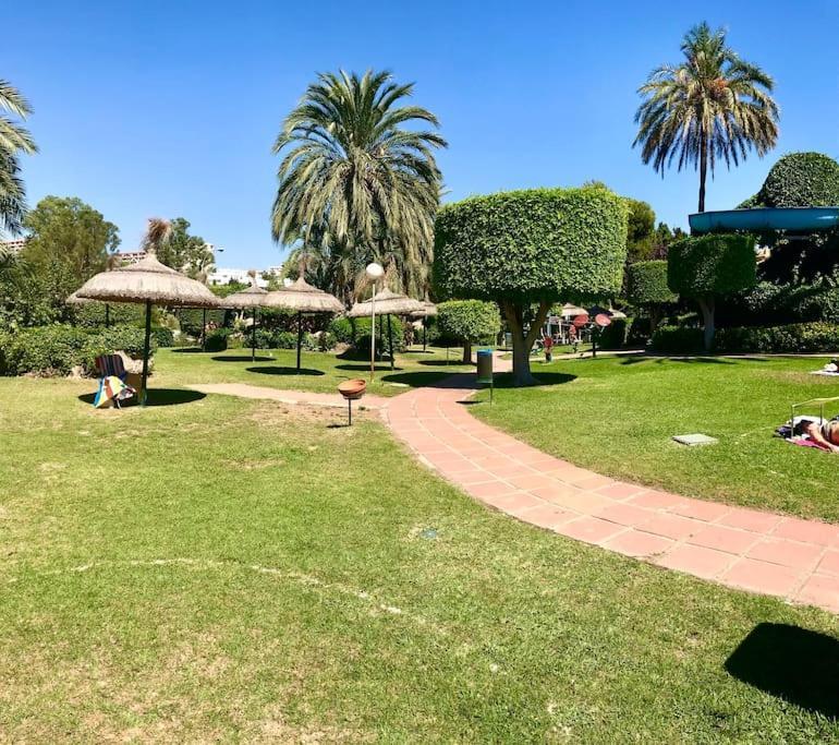 Benal Ii, Estudio Con Parque Acuático Y Vistas Al Mar. *