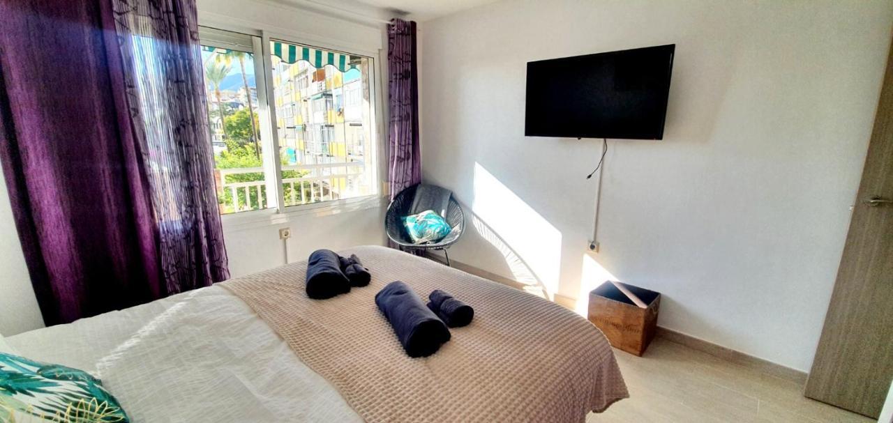 One Palm View 2-bdr - A Step From The Ocean! *